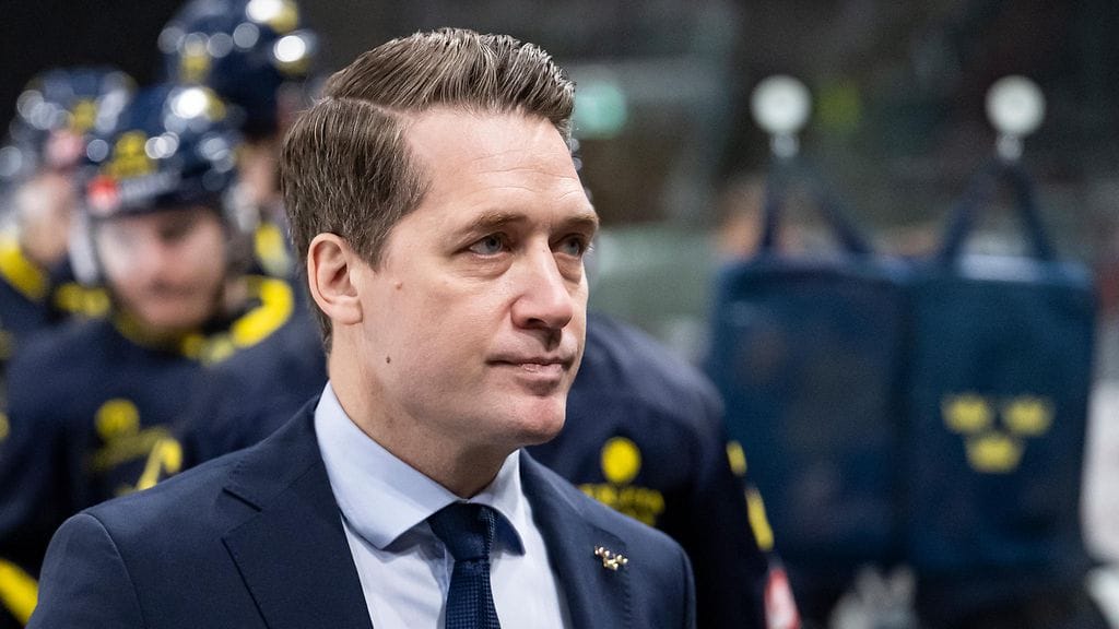 Ruotsin päävalmentaja Sam Hallam kommentoi asemaansa olympiapettymyksen jälkeen.