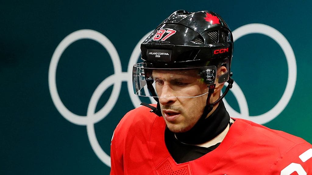 Sidney Crosby loukkaantui Milanon olympialaisten puolivälierässä Tshekkiä vastaan.