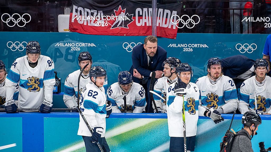 Antti Pennasen luotsaaman Leijonien pelaaminen johtoasemassa on puhuttanut Kanada-välierän jälkeen.