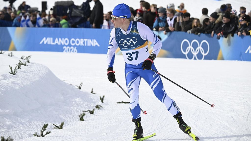 Lauri Vuorinen painamassa 50 kilometrin kuninkuusmatkaa.