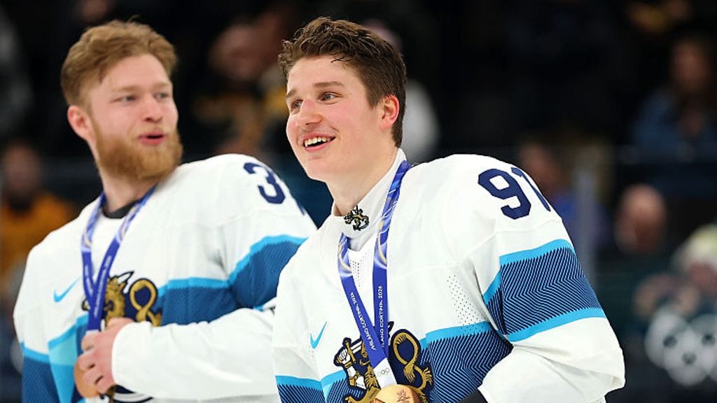 Oliver Kapanen oli erinomainen Suomen ykkösketjussa pronssipelissä Slovakiaa vastaan.