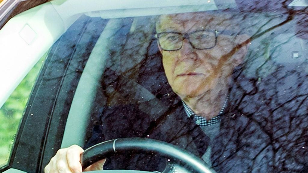 Poliisi tutkii Britannian entisen Yhdysvaltojen suurlähettilään Peter Mandelsonin yhteydenpitoa seksuaalirikollinen Jeffrey Epsteiniin.