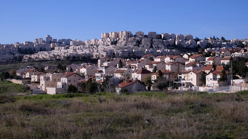 Kuvituskuva Pisgat Ze'evin asuinalueelta Jerusalemissa.