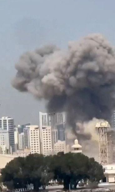 LK 28.2.2026 Videokaappaus sosiaalisessa mediassa 28. helmikuuta 2026 julkaistuista Yhdysvaltain tukikohtaan Bahrainissa osuneesta iskusta.