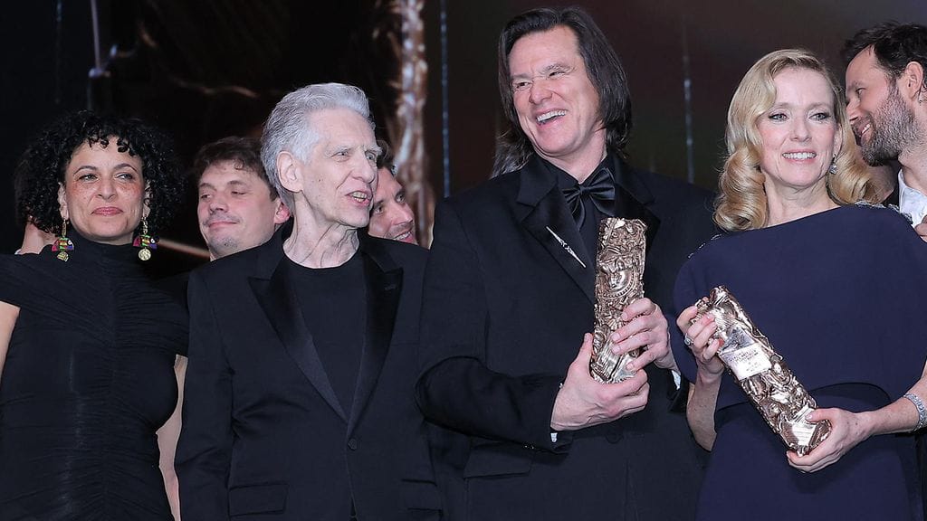 Näyttelijät Sarah Kaminsky, David Cronenberg, Jim Carrey ja Lea Drucker César-gaalassa Pariisin Olympiassa, Ranskassa torstaina.