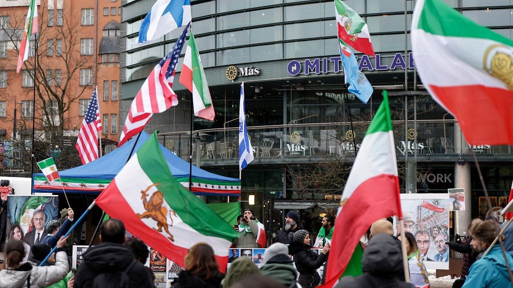 Hyökkäystä Iraniin kannatettiin Helsingissä 3