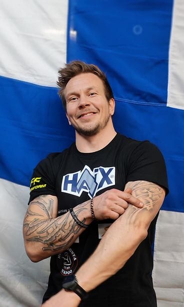 Joonas Mäkipelto Suomen lippu