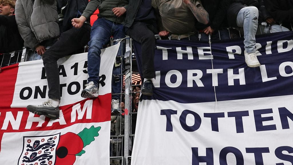 Tottenhamin kannattajat provosoivat Eintracht Frankfurtin kollegoitaan Mestarien liigan ottelussa.
