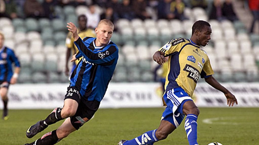 Joni Kauko jahtaa Medoa. Kuva: Roni Lehti/LEHTIKUVA.