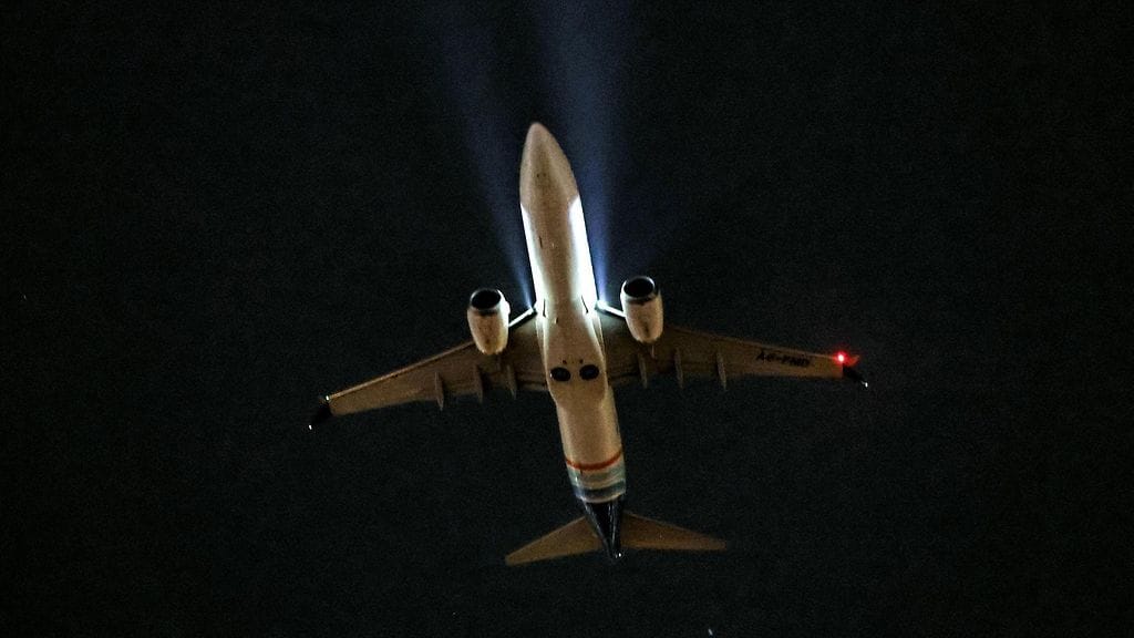 Reittivaihtoehtojen selvityksen tekee haastavaksi lentovaihtoehtojen vähyys.