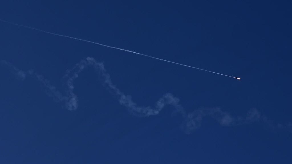Israel sanoo havainneensa iranilaisia ohjuksia. Kuva Maaliskuulta 2026