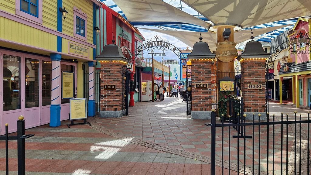 AOP Linnanmäen huvipuisto Helsingissä 17. elokuuta 2025.