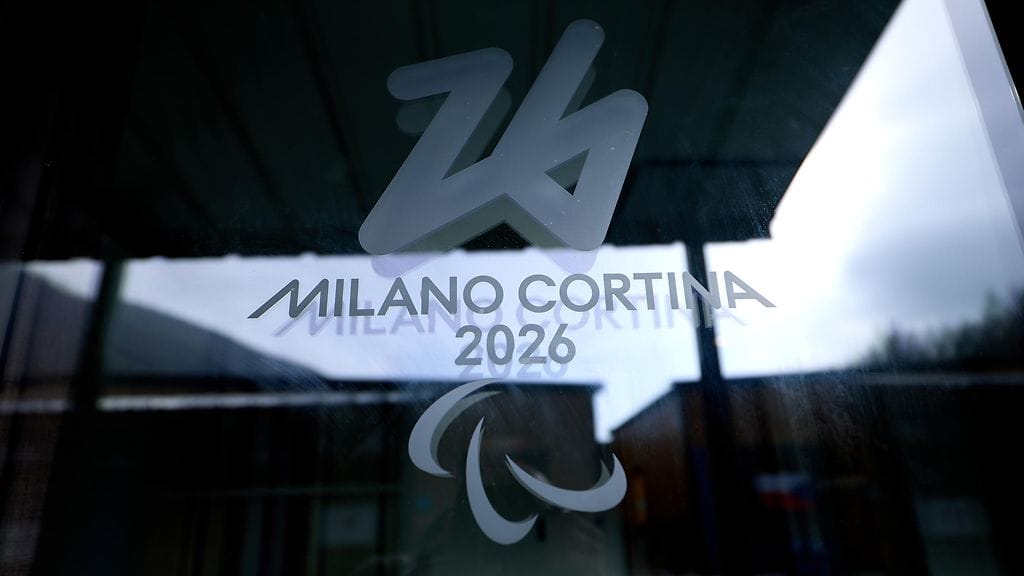 Milano-Cortinan paralympialaisten logo. Kisat käynnistyvät virallisesti tänään.