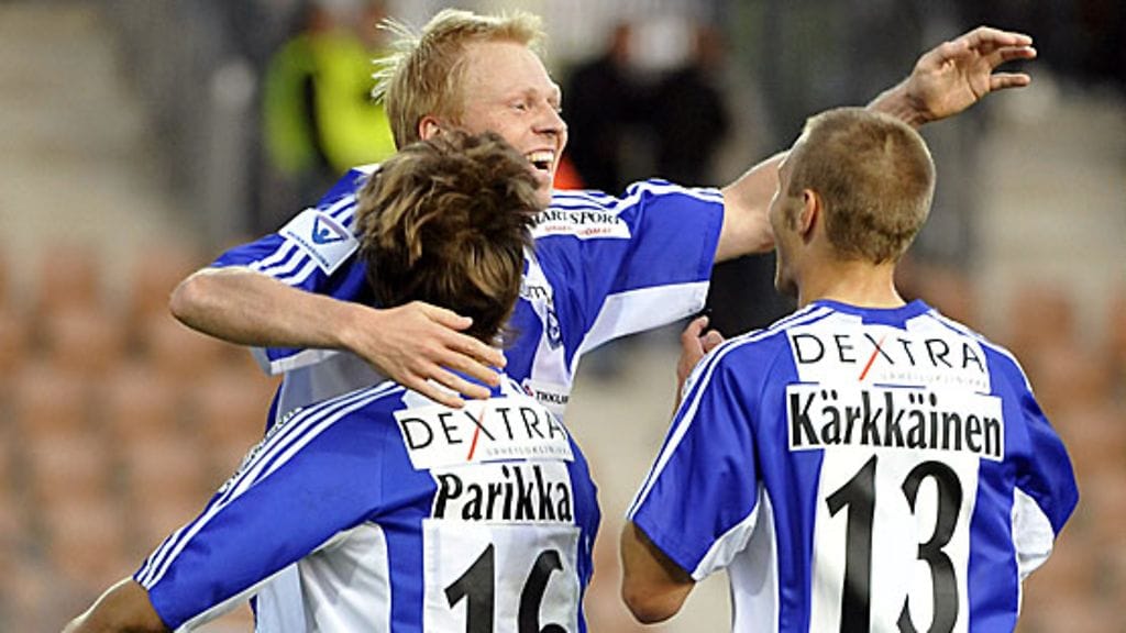 HJK juhlii Aki Riihilahden maalia, kuva: Sari Gustafsson / Lehtikuva