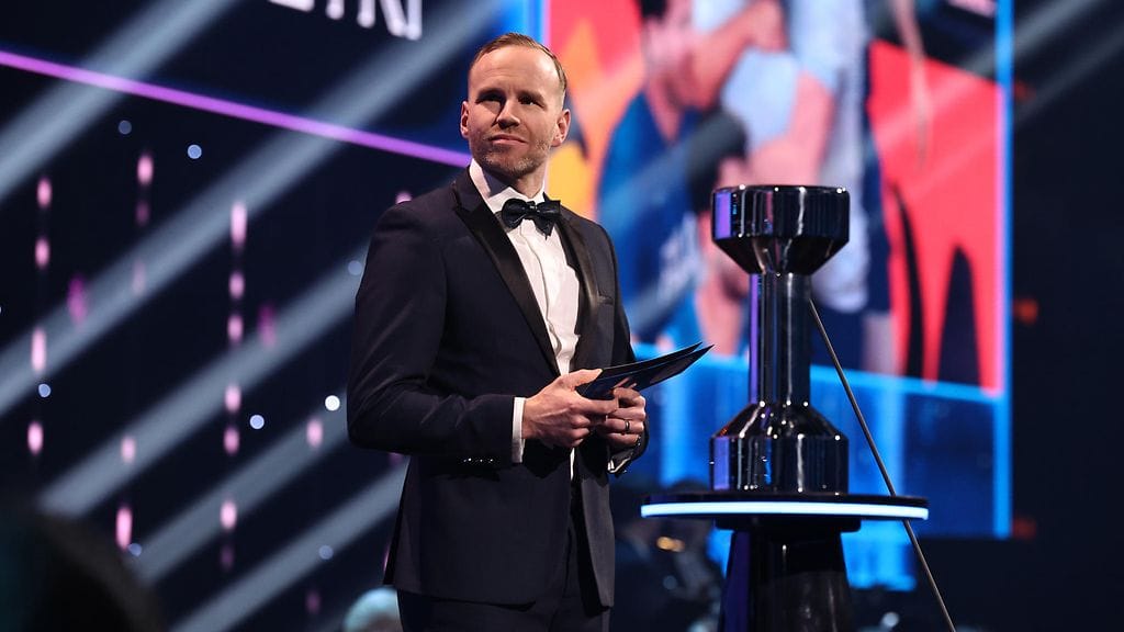 Urheiluministeri Mika Poutala antoi oman mielipiteensä Veli-Matti Savinaisen ympärillä pyörivää pride-kohua.