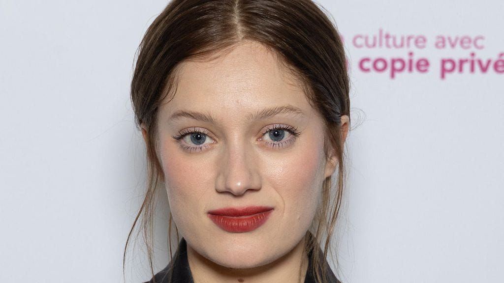 Suomalais-ranskalainen näyttelijä Nadia Tereszkiewicz nappasi roolin kansainvälisestä menestyssarjasta.