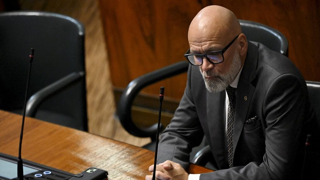 Perussuomalaisten kansanedustaja Mauri Peltokangas eduskunnassa.