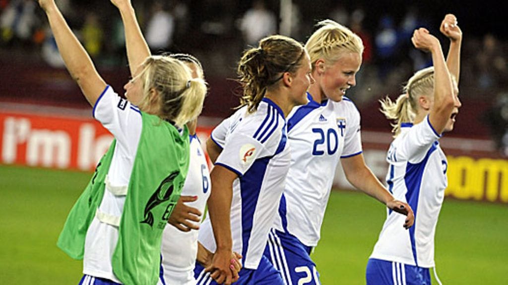 Sanna Talonen, Annika Sjölund, Jessica Julin, Tiina Salmen, Essi Sainio, kuva:Lehtikuva/Jussi Nukari