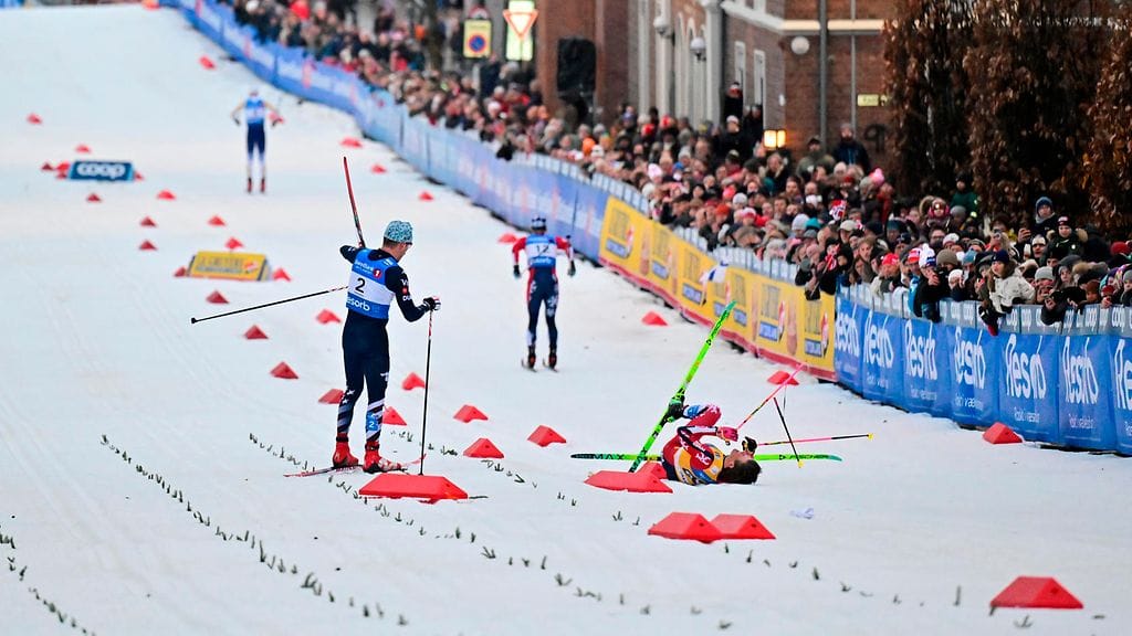 Johannes Hösflot Kläbo kaatui rajusti Drammenin sprinttivälierässä.