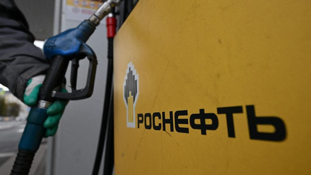 Yhdysvallat on myöntänyt luvan toimittaa ja myydä maailman merillä jo olevaa venäläistä öljyä.