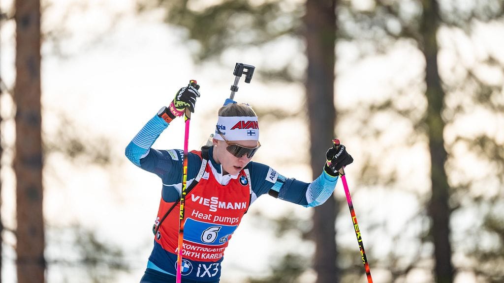 Suvi Minkkinen on myös sprintticupissa toisena ja johtaa takaa-ajocupia.