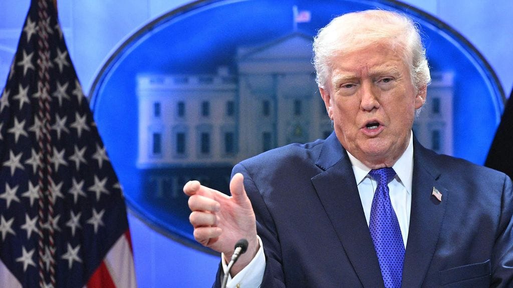 Yhdysvaltain presidentti Donald Trump sanoo, ettei aio lähettää maajoukkoja Iraniin.