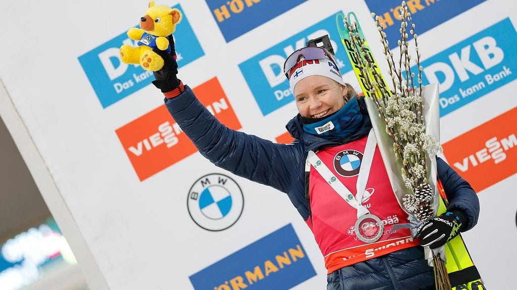 Suvi Minkkinen on juhlinut kuluvalla maailmancup-kaudella viittä palkintojaa yksilökisoissa ja kahta viesteissä.