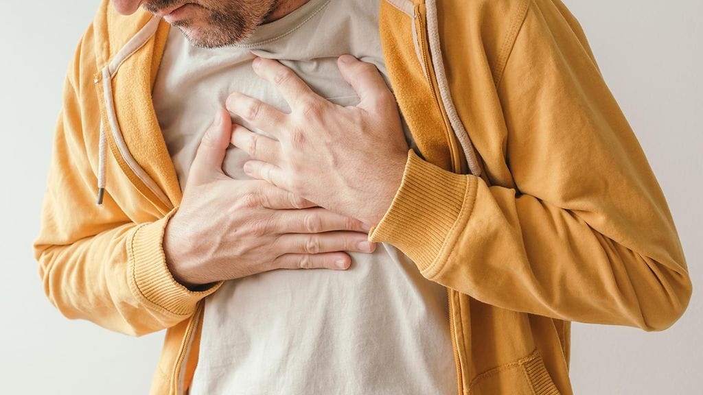 Sydämen vajaatoiminta voi oireilla hengenahdistuksena raistuksen yhteydessä. Kuvituskuva.