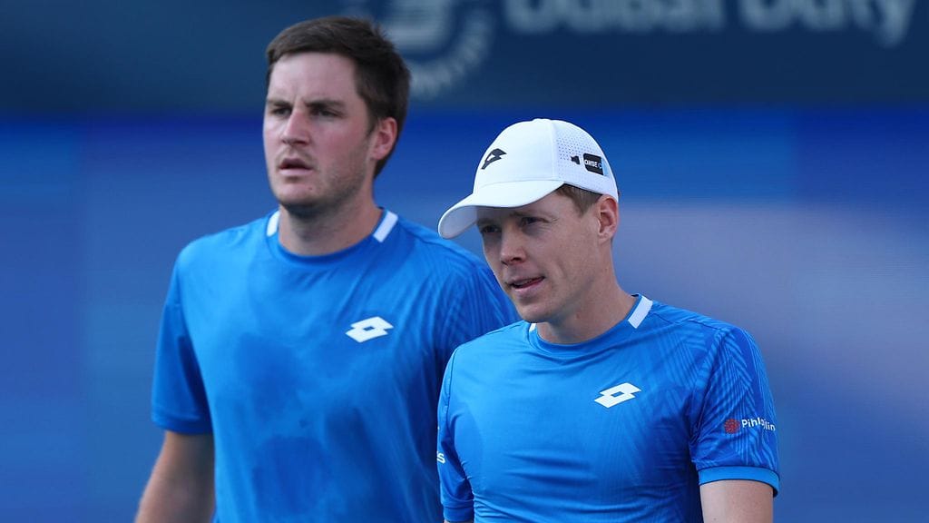 Harri Heliövaara (oik.) ja Henry Patten voittivat avausottelunsa Miamissa.