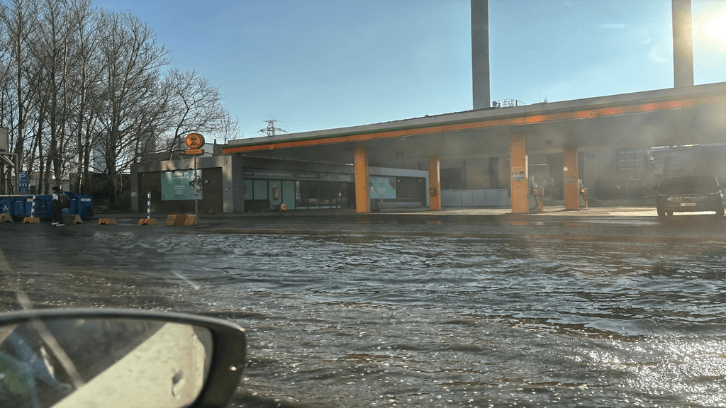 Kuva Sörnäisten rantatieltä ABC-huoltoaseman kohdalta.