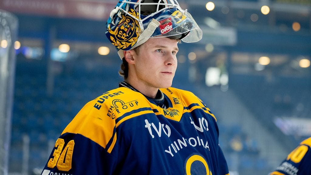 Daniel Salonen on tiistaina kovassa paikassa Lukon maalilla.