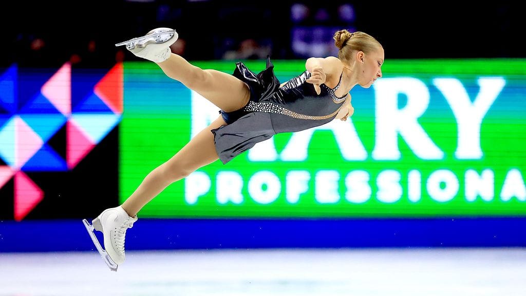 Iida Karhunen, 17, eteni ensimmäisissä aikuisten MM-kisoissaan vapaaohjelmaan.