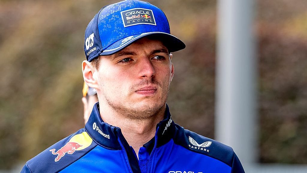 Max Verstappen kiukutteli ikäviä kyselleelle toimittajalle.