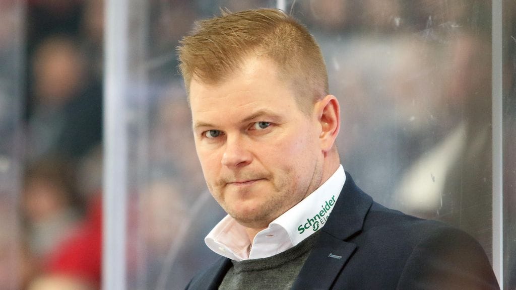 Ari-Pekka Pajuluoman ja Sportin tiet erkanevat.