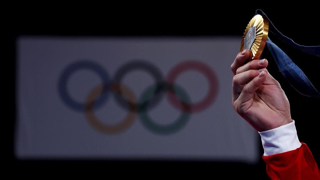 Naisten sarjoihin olympialaisissa saavat osallistua vain biologiset naiset, KOK ilmoitti.