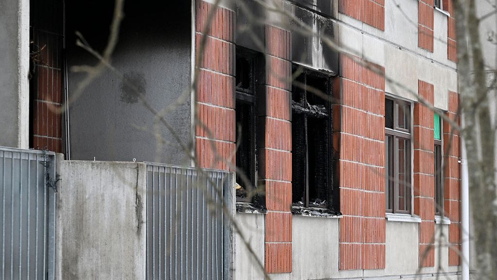 Tulipalossa vaurioitunut rakennus Pähkinärinteentiellä Vantaalla 3. maaliskuuta 2026.