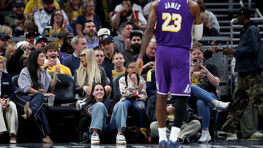 Caitlin Clark tallensi kuviinsa LeBron Jamesin.