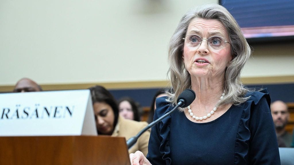 Päivi Räsänen Yhdysvaltain kongressissa.