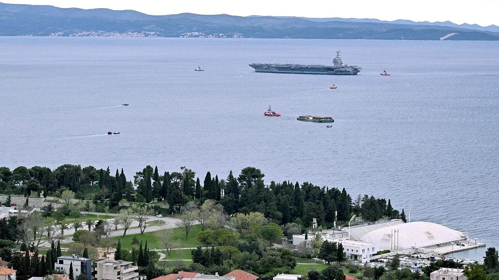USS Gerald R. Ford LK