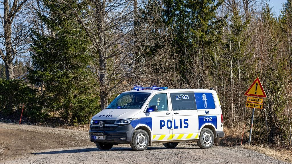 Poliisi on eristänyt droonien putoamispaikat Kouvolassa.