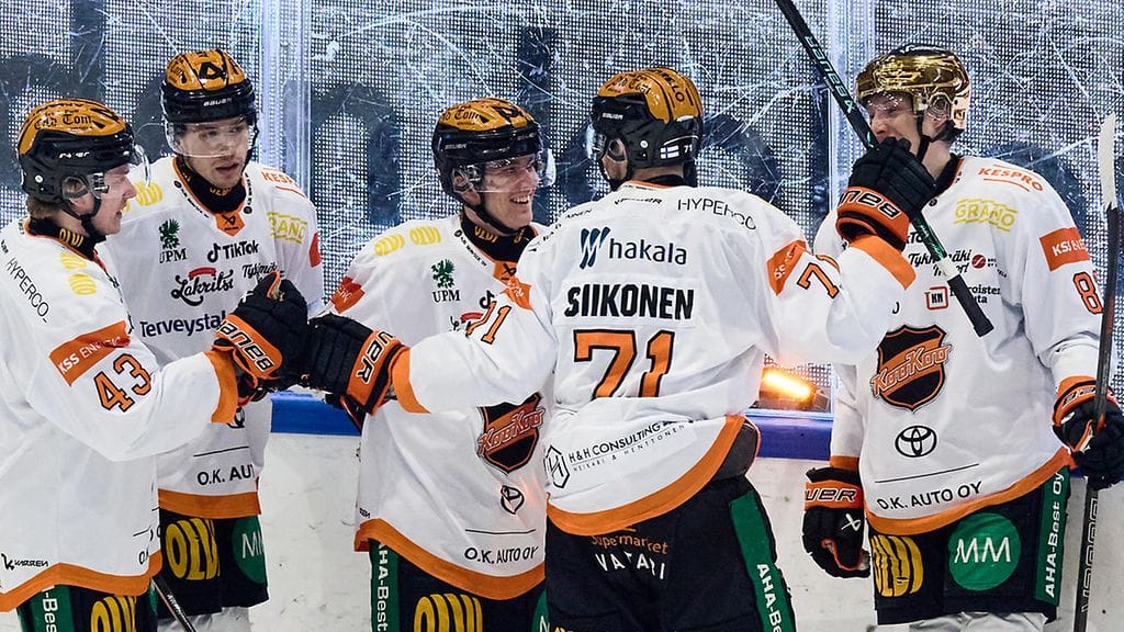 Ville Meskanen (oik.) palaa KooKoon kokoonpanoon Miska Siikosen rinnalle.