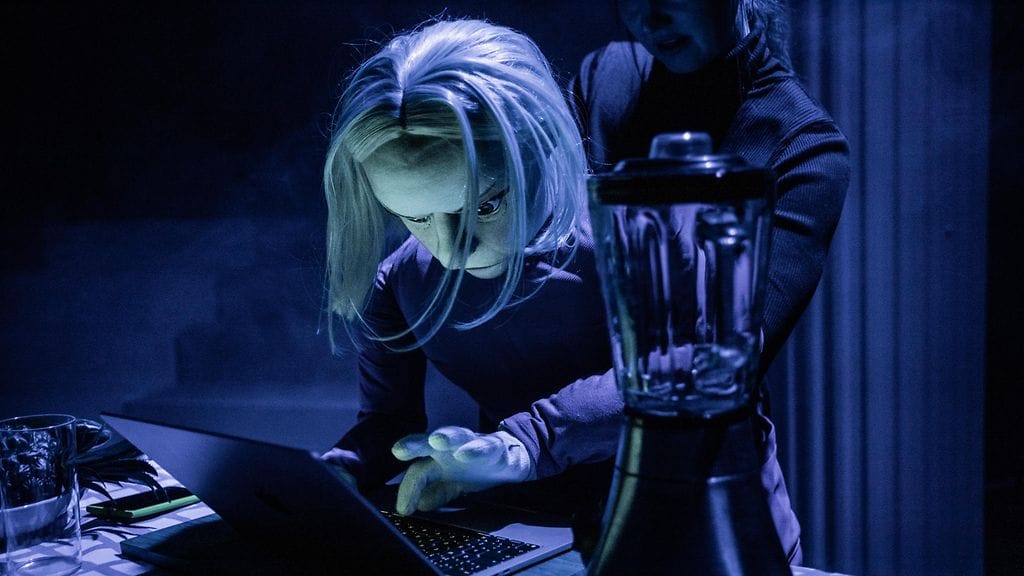 Saako purra? -näytelmässä pääroolissa on "Riikka Purra".