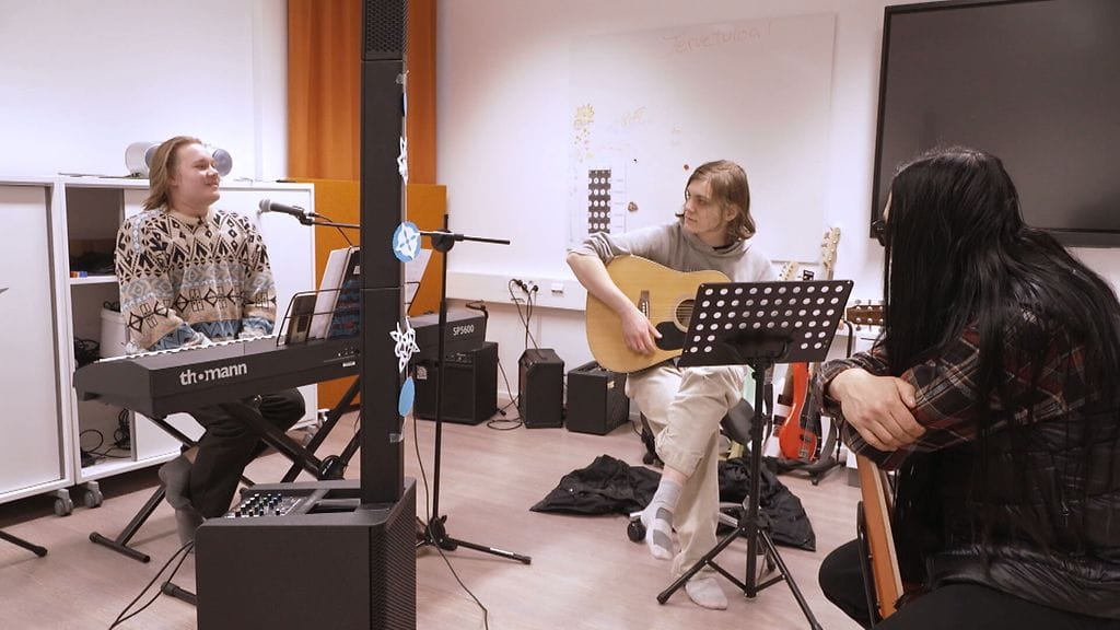 Jyrki Linnankivi_bändi