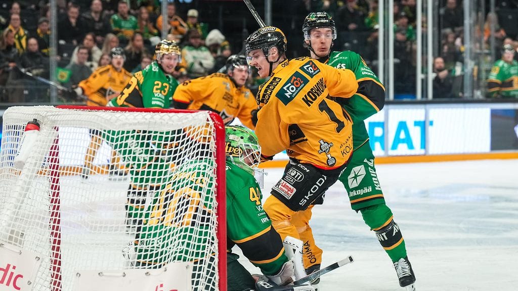 Benjamin Korhonen jätti puolivälierien avausosan Ilvestä vastaan kesken päätöserässä.