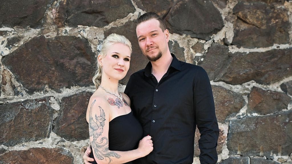 Unelmahäät-ohjelmassa nähtävät Jenni ja Aleksi tapasivat Tinderissä, kun Aleksi oli vielä edellisessä suhteessaan.