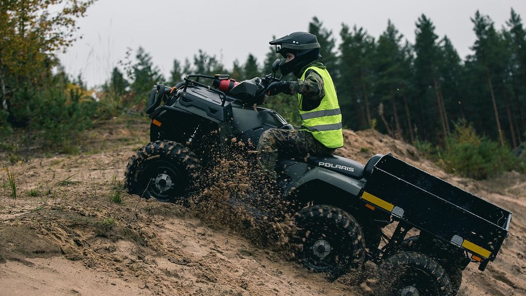Maastoskootteri mönkijä puolustusvoimat