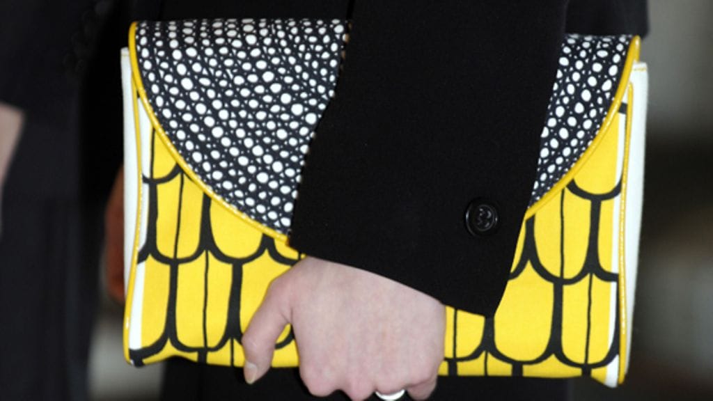 Tällaisen laukun Alexander Stubb vei tuliaisiksi Hillary Clintonille ja Michelle Obamalle.