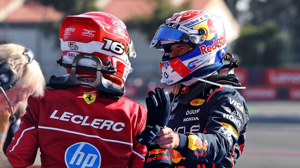 Max Verstappen haluaa muutosta F1-voimayksiköihin, mutta Ferrari vastustaa kesken kauden tehtäviä uudistuksia.