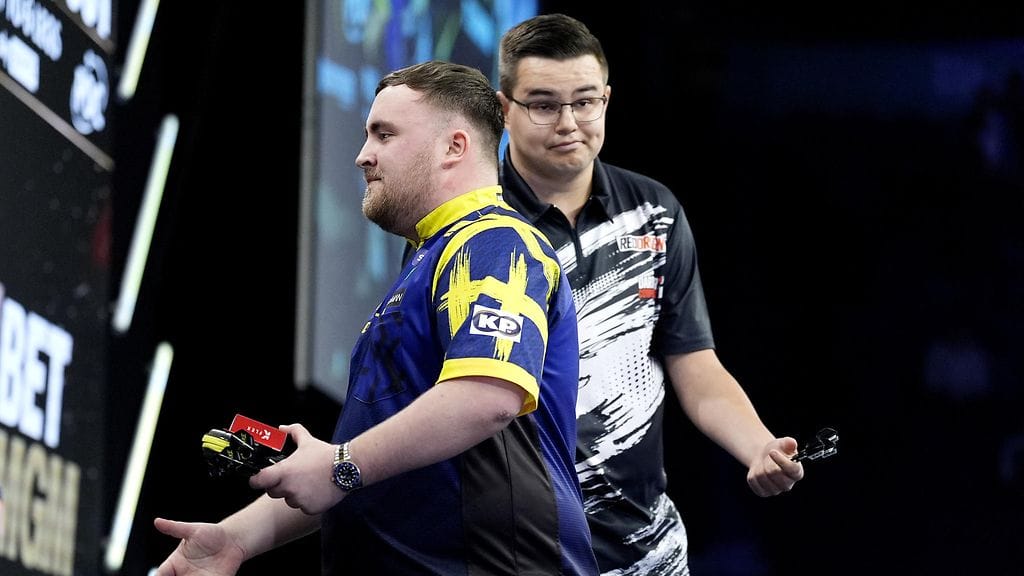 Kaksinkertaisen maailmanmestarin Luke Littlerin ja Gian van Veenin ottelu päättyi tulisissa tunnelmissa.