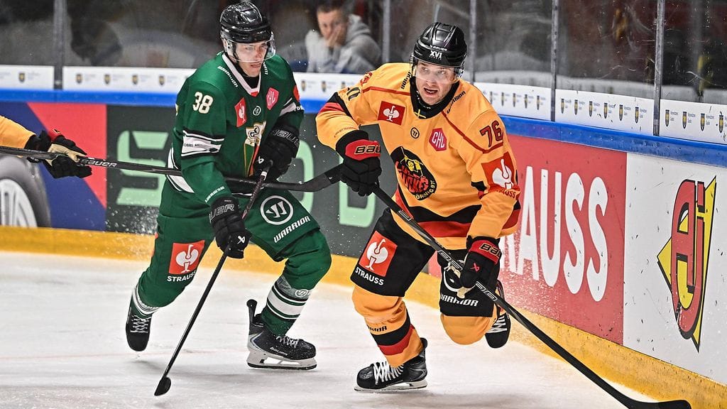 Anton Levtchi (oik.) Luulajan CHL-ottelussa viime syksynä.